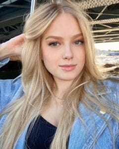 SMA Indo vlog: “Aku bukan background, aku headline!”