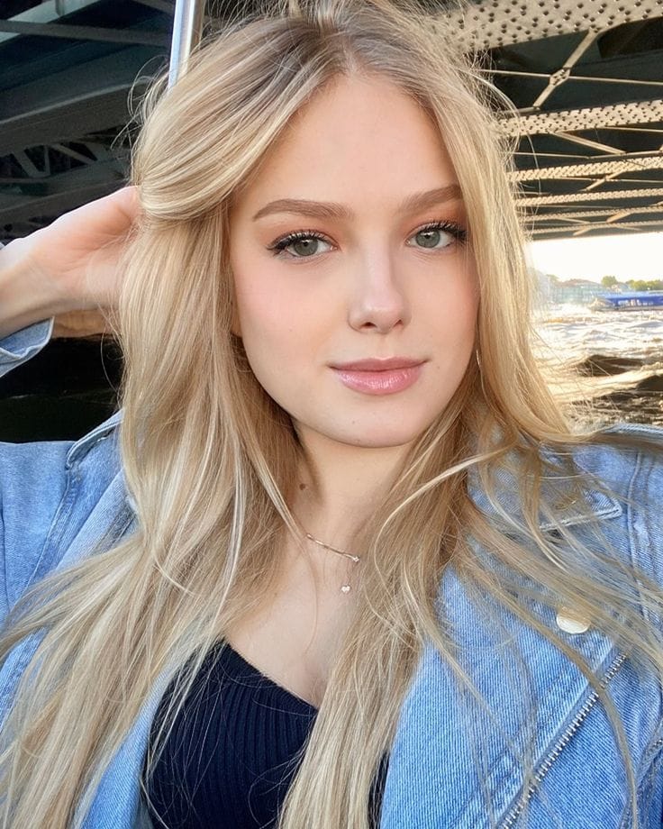 SMA Indo vlog: “Aku bukan background, aku headline!”